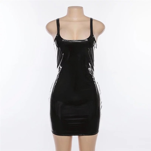 Black & White Mini Dresses💕 - Picture 4 of 4